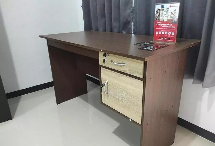 ホテル Reddoorz Syariah Near Alun Alun Purwokerto 2
