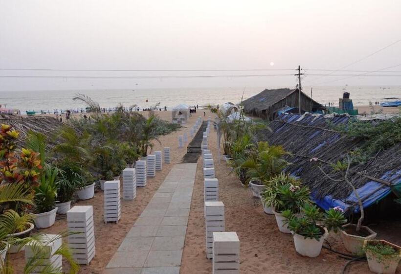 Lillywoods Zac Beach Resort, Calangute