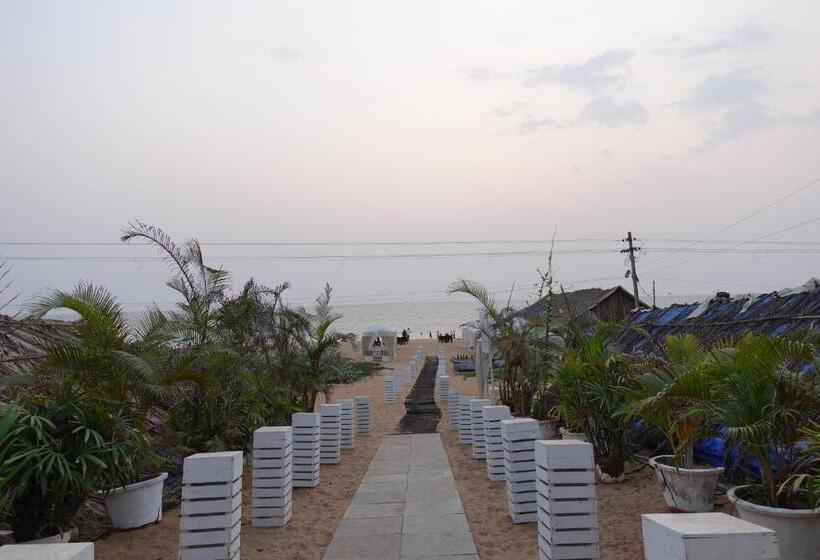 Lillywoods Zac Beach Resort, Calangute