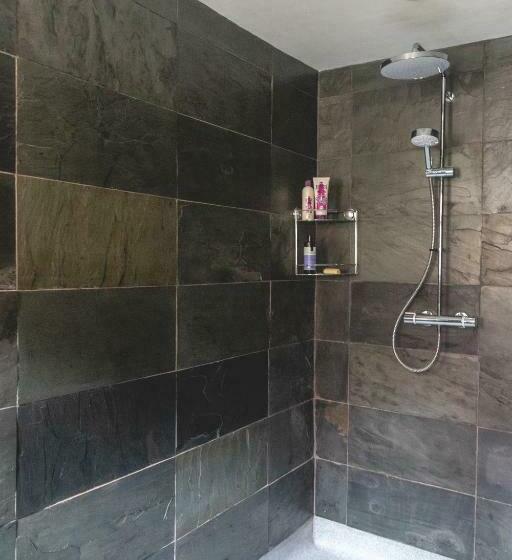 膳宿费 The Costrel