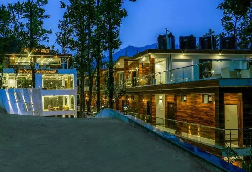 The First View Resort Lansdowne