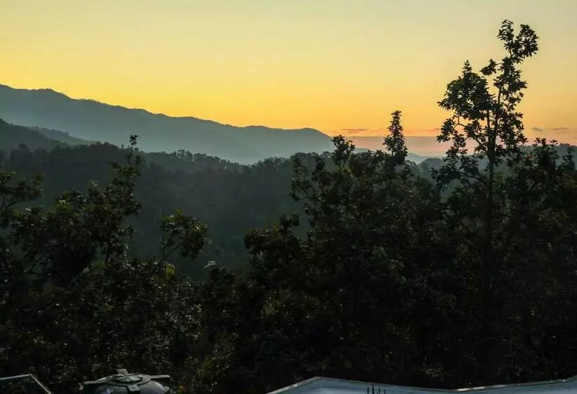 The First View Resort Lansdowne