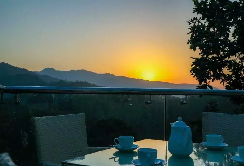 The First View Resort Lansdowne