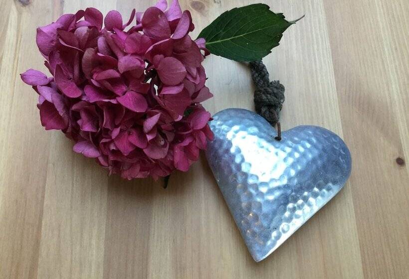 تختخواب و صبحانه Apartment Marit