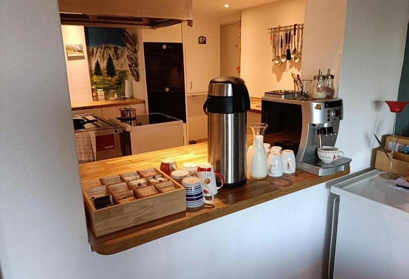 تختخواب و صبحانه Bergengel