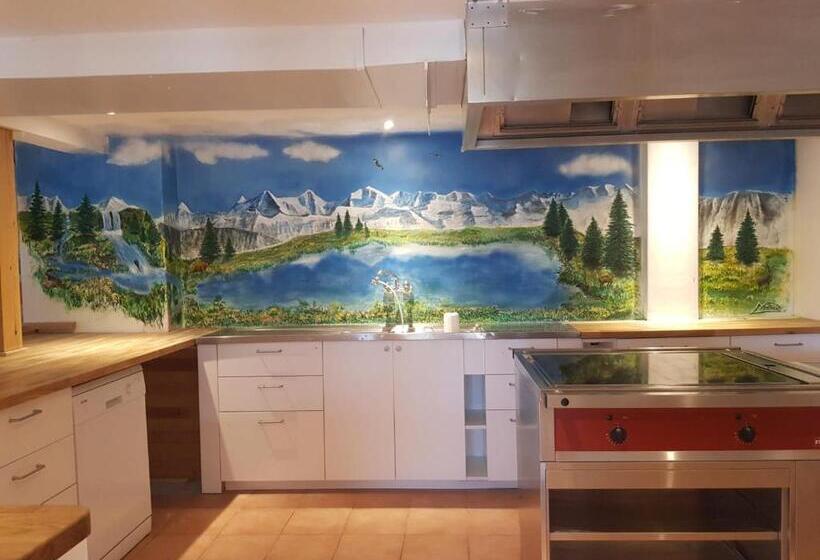 تختخواب و صبحانه Bergengel