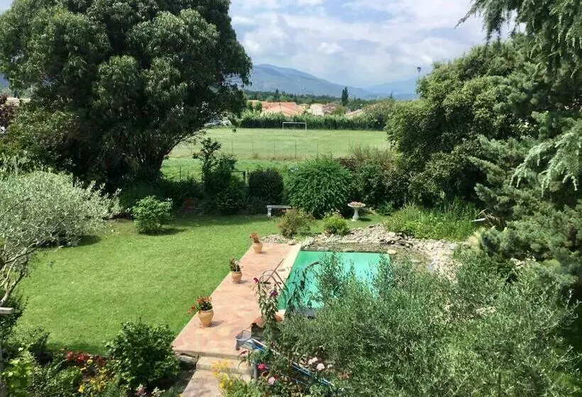 Aamiaismajoitus (B&B) Mas Pierre