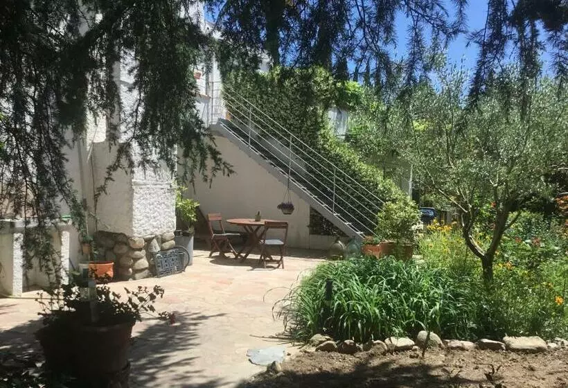 Aamiaismajoitus (B&B) Mas Pierre