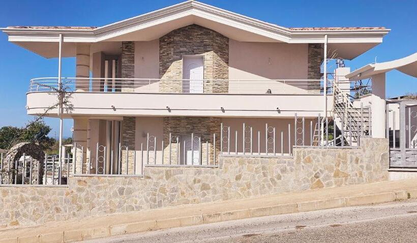 Grillo Superior Apartments