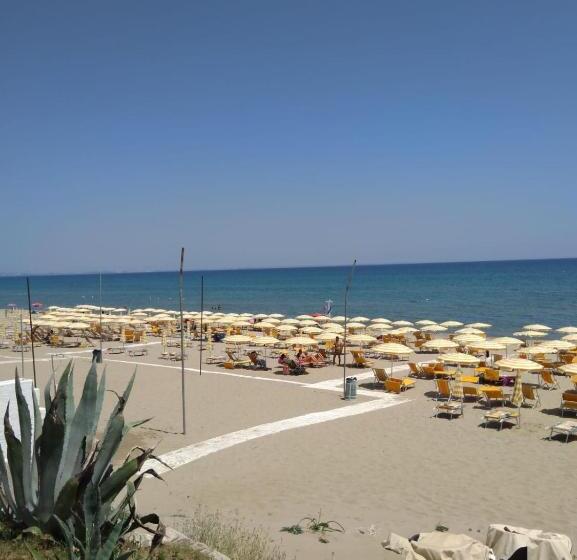 膳宿费 Castellaneta Short Term  Low Cost