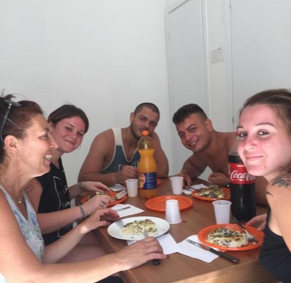 膳宿费 Castellaneta Short Term  Low Cost