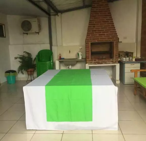 هاستل Helecho S Hostal