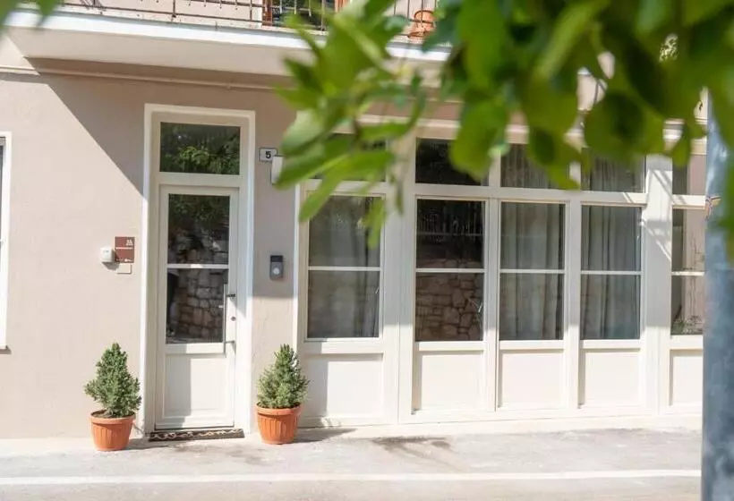 Aamiaismajoitus (B&B) La Bastia   Bed & Soul