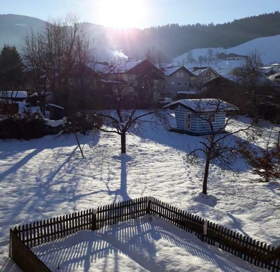 ベッドアンドブレックファースト Privatzimmervermietung Wiederkehr