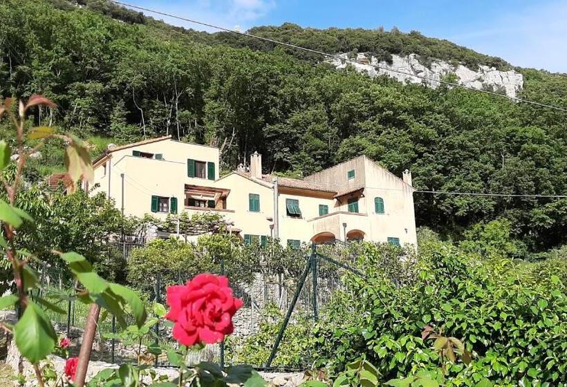 هتل Agriturismo Alveare