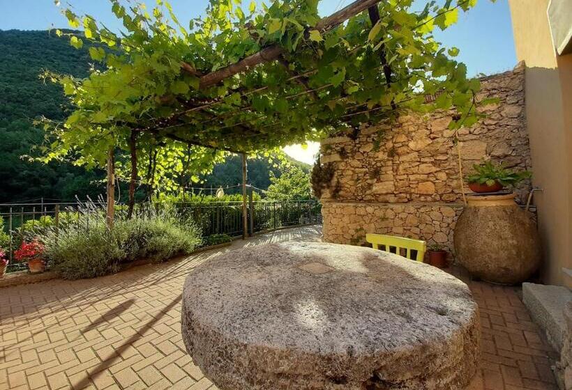 هتل Agriturismo Alveare