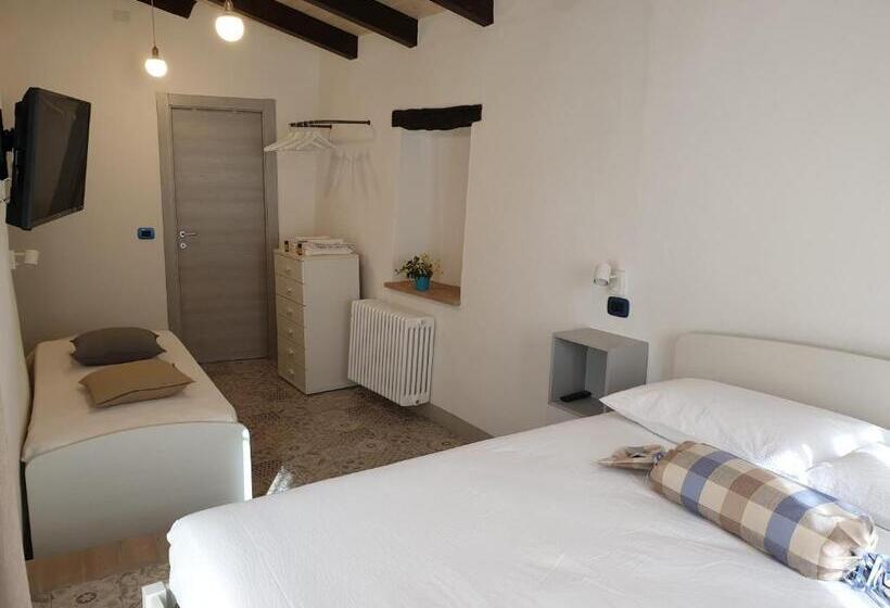 هتل Agriturismo Alveare