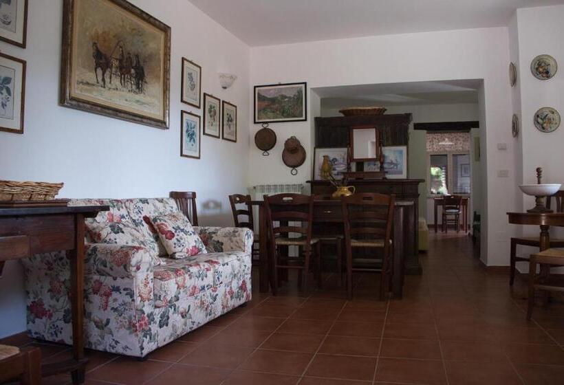 Отель Agriturismo Il Casaletto