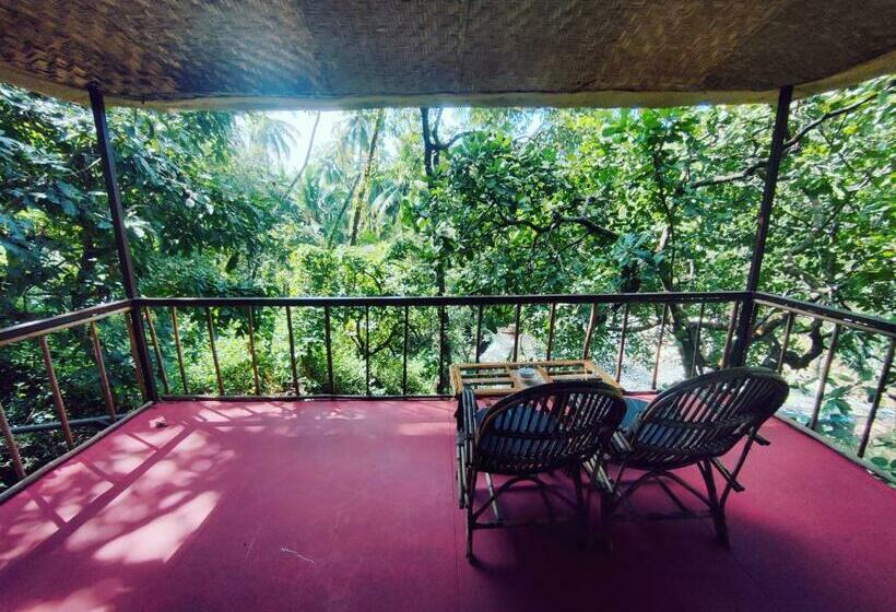 Отель Samyama Retreat