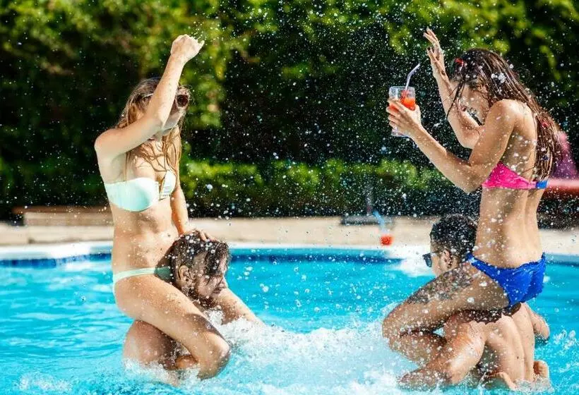 Naturamare Apartments Piscina Idromassaggio Con Vista Mare Aperta Fino Alle Ore 22 00
