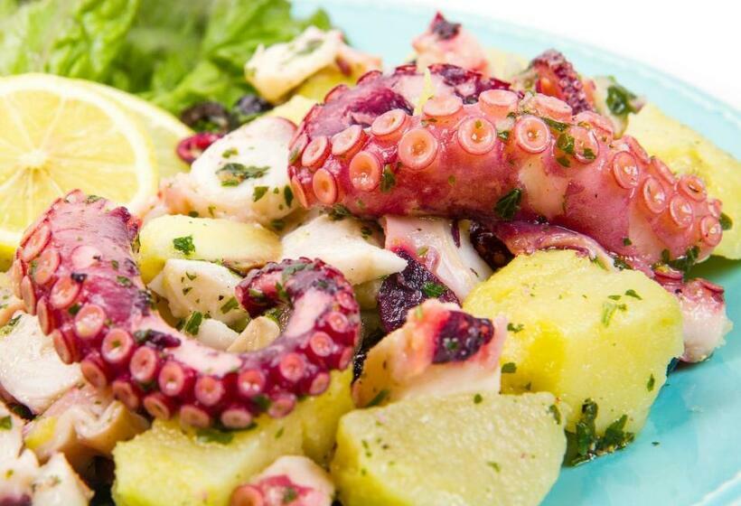 Naturamare Apartments   Piscina Idromassaggio Con Vista Mare Aperta Fino Alle Ore 22 00