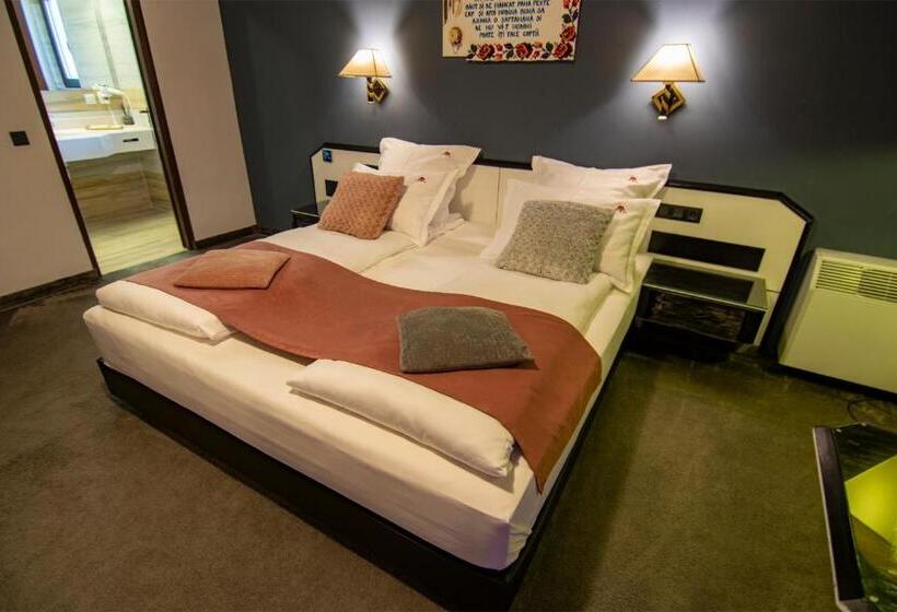 Pensão La Conacul Vesel