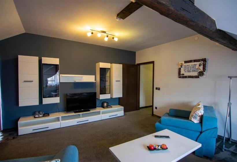 Pensão La Conacul Vesel