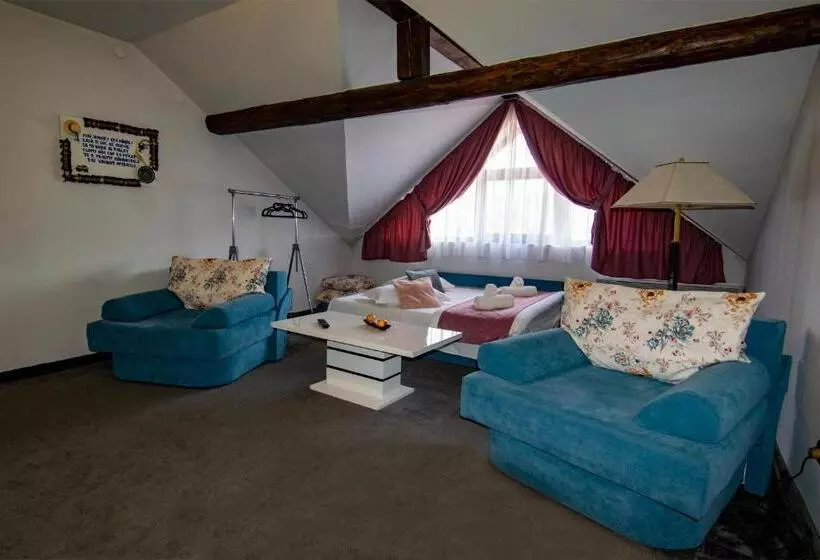 Majatalo La Conacul Vesel