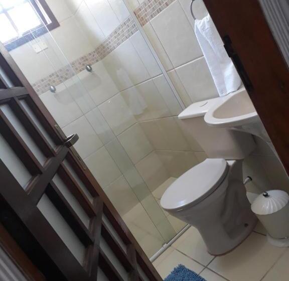 ペンション Suites Economicas