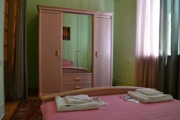 هاستل Bridge House Yerevan Armenia