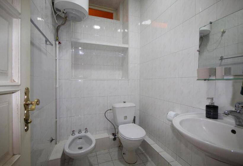 هاستل Bridge House Yerevan Armenia