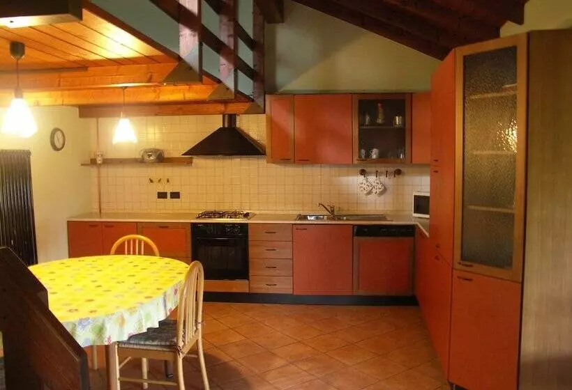 Aamiaismajoitus (B&B) La Casa Del Borgo