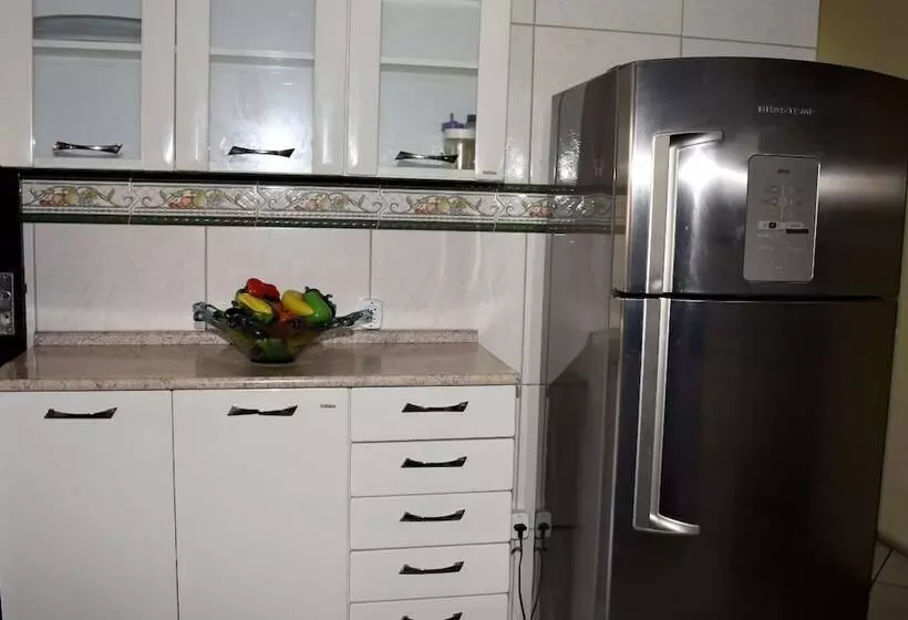 ベッドアンドブレックファースト Sos Hostel