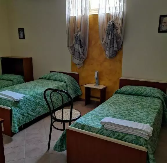 ホテル Albergo Ristorante Pizzeria Del Viale