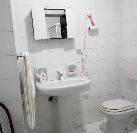 호텔 Albergo Ristorante Pizzeria Del Viale