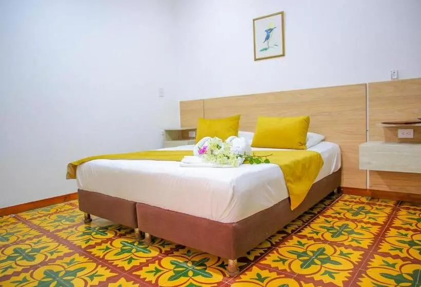 Hotelli Camino Verde