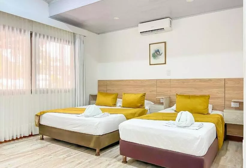 Hotelli Camino Verde