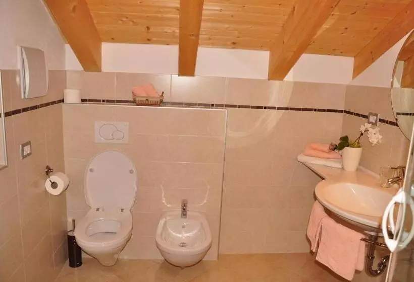 هتل Ferienwohnungen Kuentnerhof