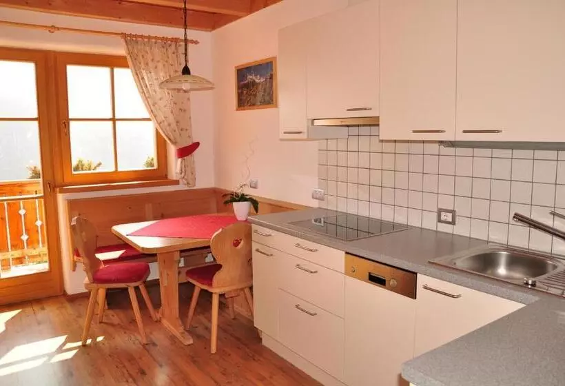 هتل Ferienwohnungen Kuentnerhof