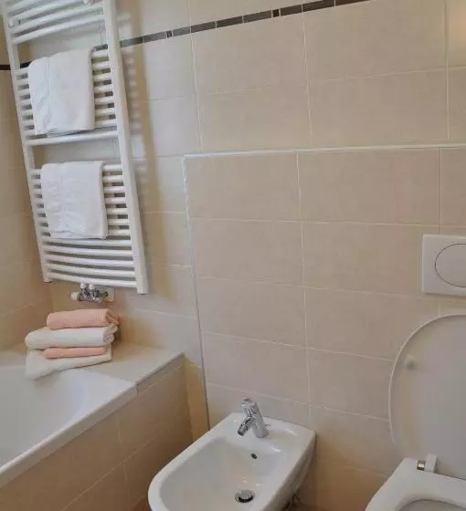 هتل Ferienwohnungen Kuentnerhof