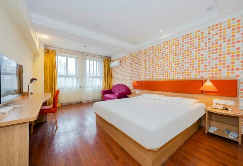 هتل Home Inn Chongqing Lianglukou Station