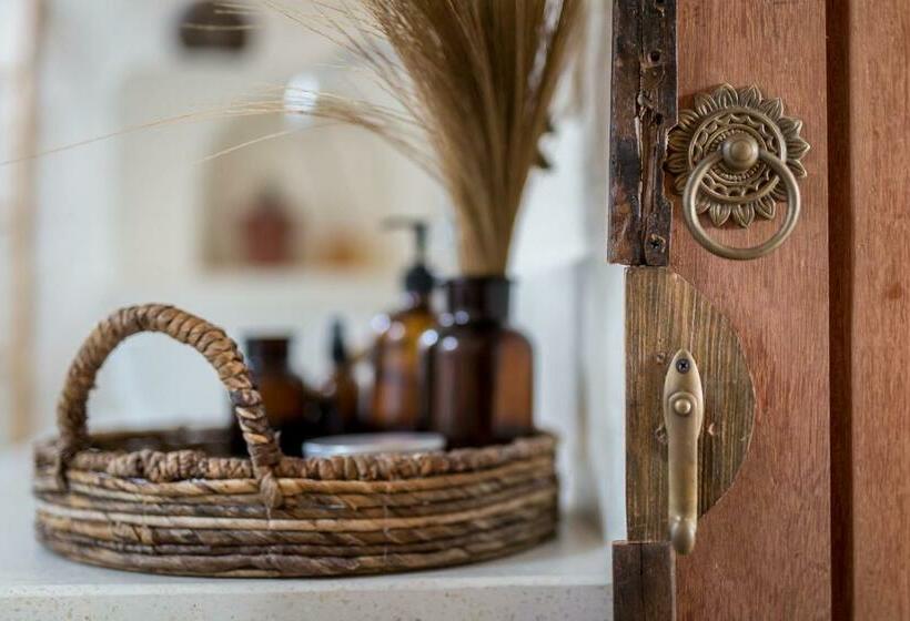 Пансион Drop In Surf Lodge