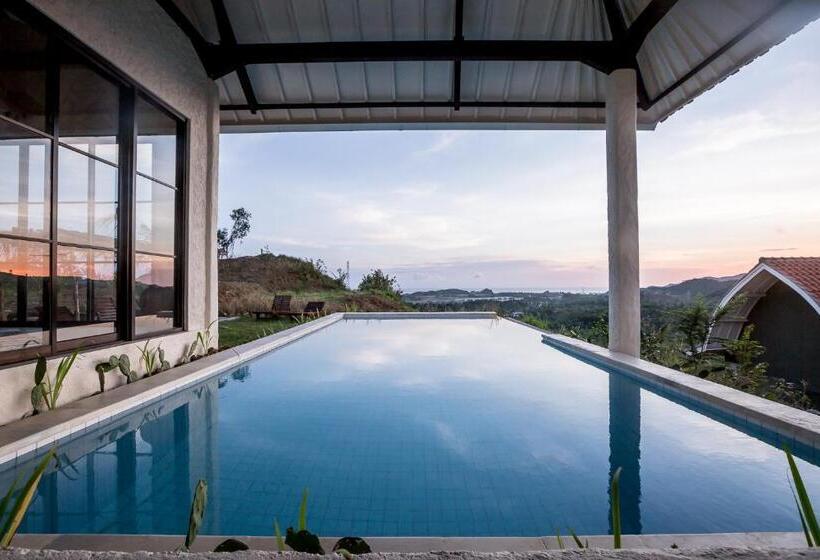 Пансион Drop In Surf Lodge