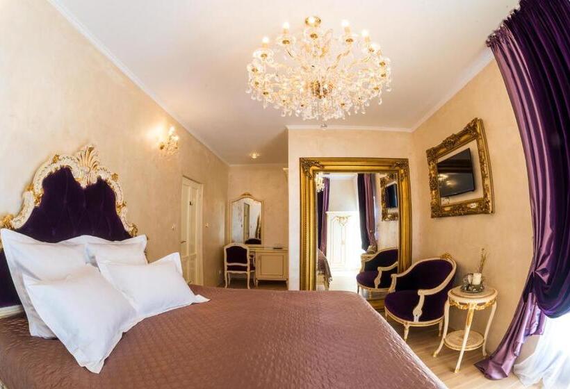 ペンション Vila Cameea