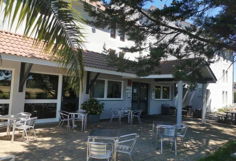 Brit Hotel Confort Pau Lons