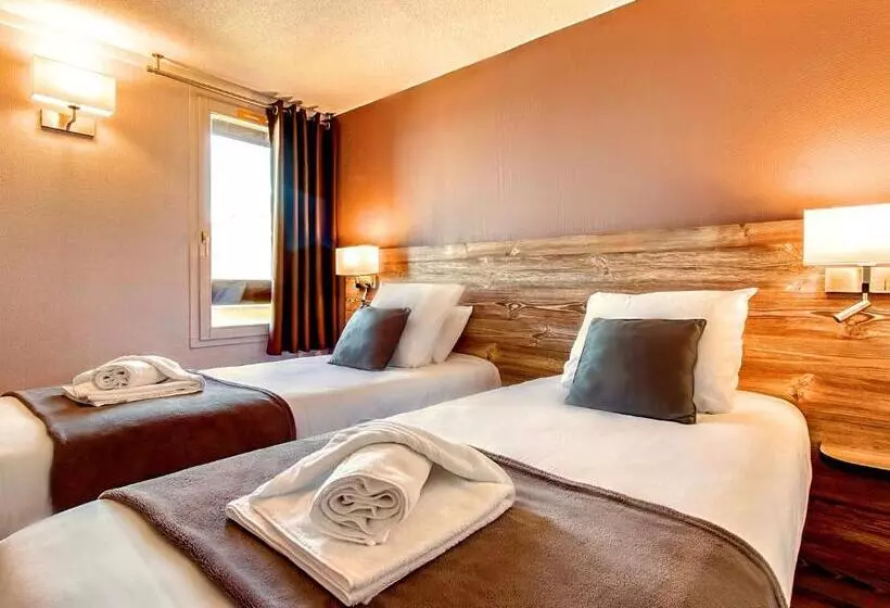 Brit Hotel Confort Pau Lons