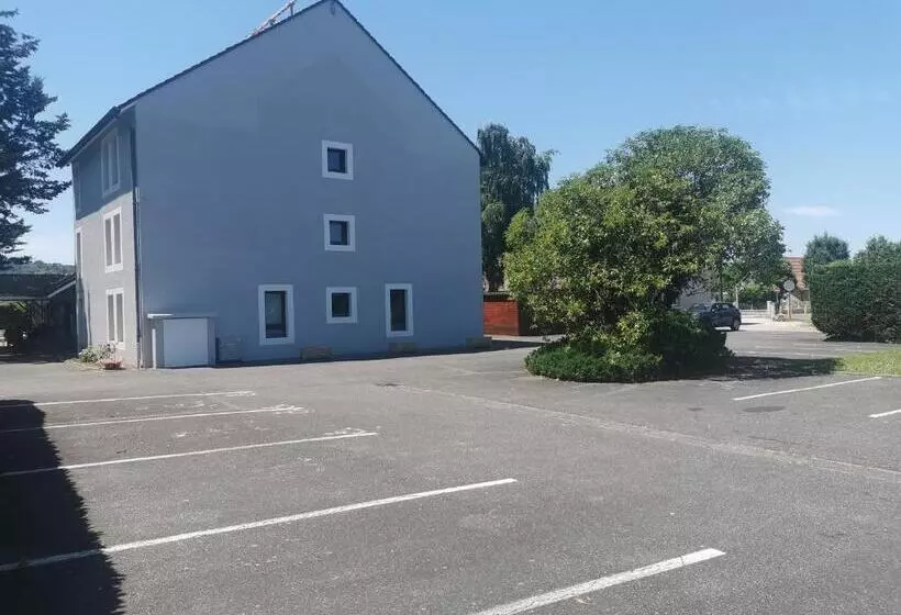 Brit Hotel Confort Pau Lons