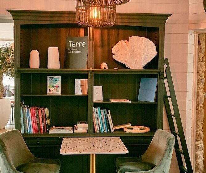 هتل Chateau Des Tourelles, Thalasso Et Piscine D Eau De Mer Chauffee