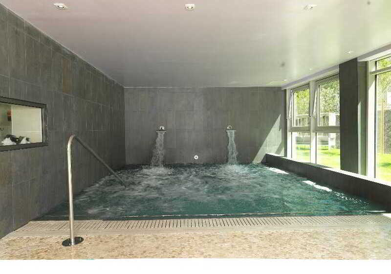 هتل Chateau Des Tourelles, Thalasso Et Piscine D Eau De Mer Chauffee