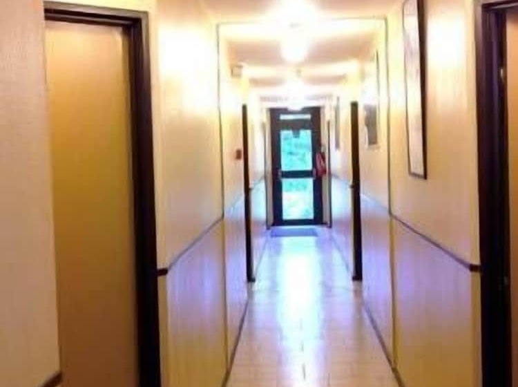 Hotel Confortel Avignon